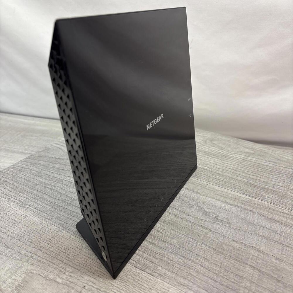 Netgear AC1600 C6250 WiFi Cable Modem Router Combo - Picture 2 of 10